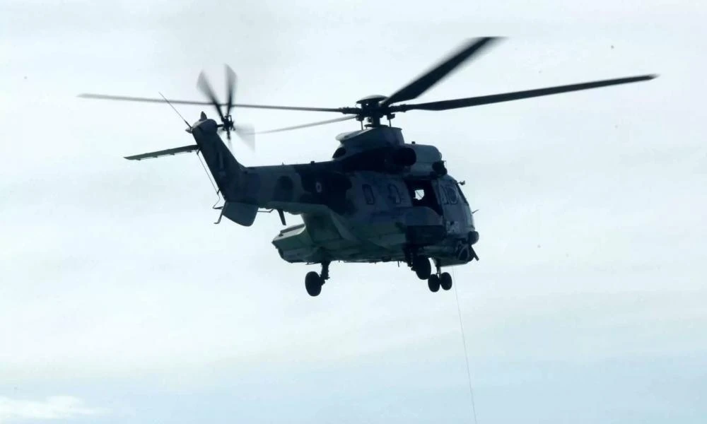 Πολεμική Αεροπορία: Πλάνα από ελικόπτερο Super Puma (βίντεο)